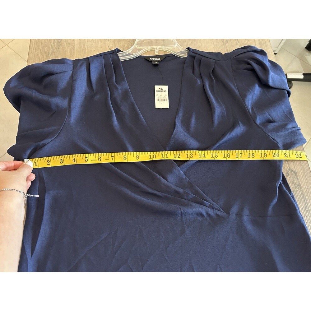 NEW! Express Women’s Blouse Navy Blue Short Sleeve Draped Front Size L - Picture 6 of 7